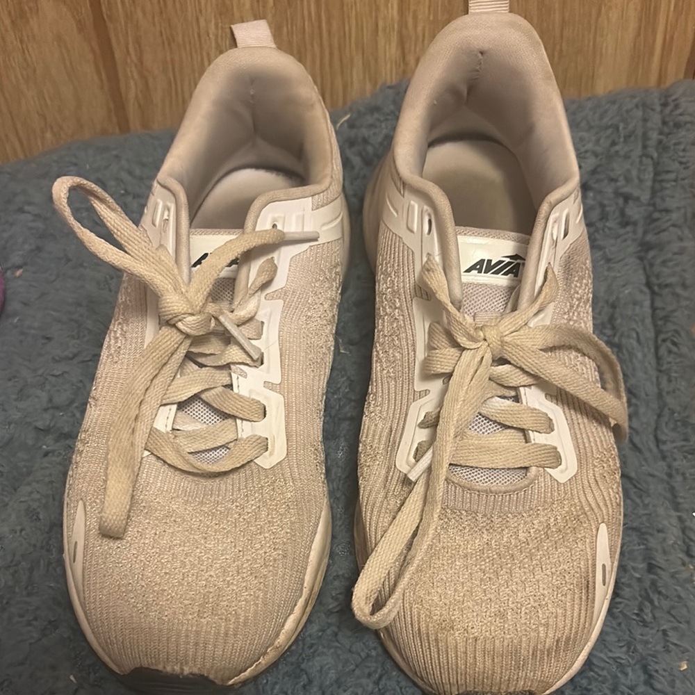 Avia Women's Beige Sneakers